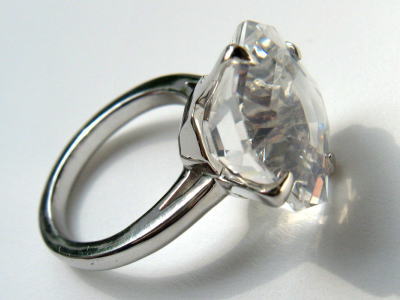 水晶　クリスタル　指輪　18金
