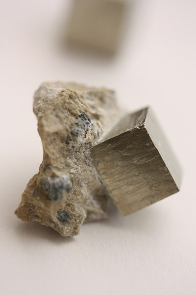 パイライト　母岩　鉱物　パワーストーン